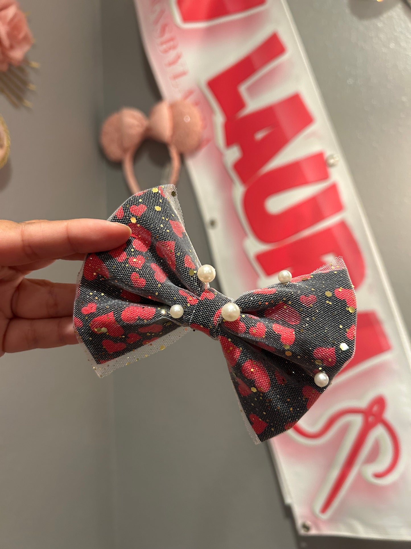 Red/Black Pearly Bow